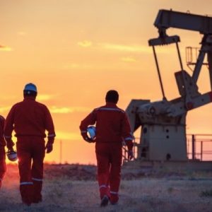 How To Remain Safe While Working in the Oil Fields