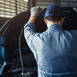 What Mechanics Should Wear When Working in a Garage