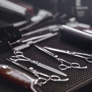 The Importance of Using Oil on Your Hair Shears