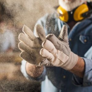 4 Reasons Industrial Workers Should Use Work Gloves