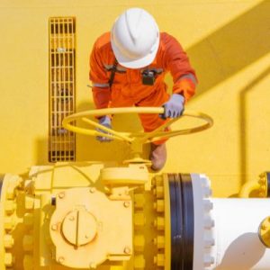 3 Benefits of Working in the Oil and Gas Industry