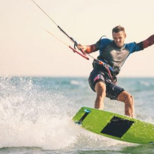 Reasons You Should Give Kitesurfing a Try