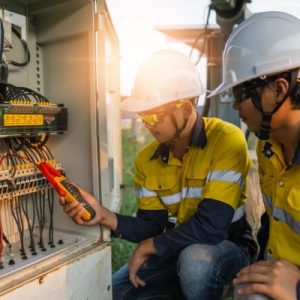 Electrical Safety Tips for Industrial Workers