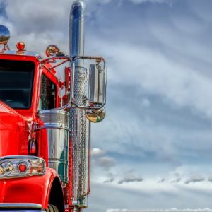 Why Semi-Truck Drivers Should Maintain Safe Speeds