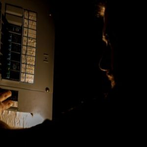 What To Do if You’re Experiencing a Prolonged Power Outage