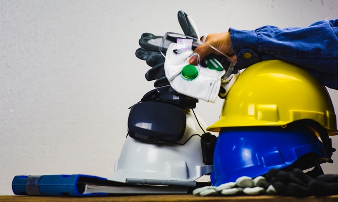 Why PPE Is Critical for Blue-Collar Safety